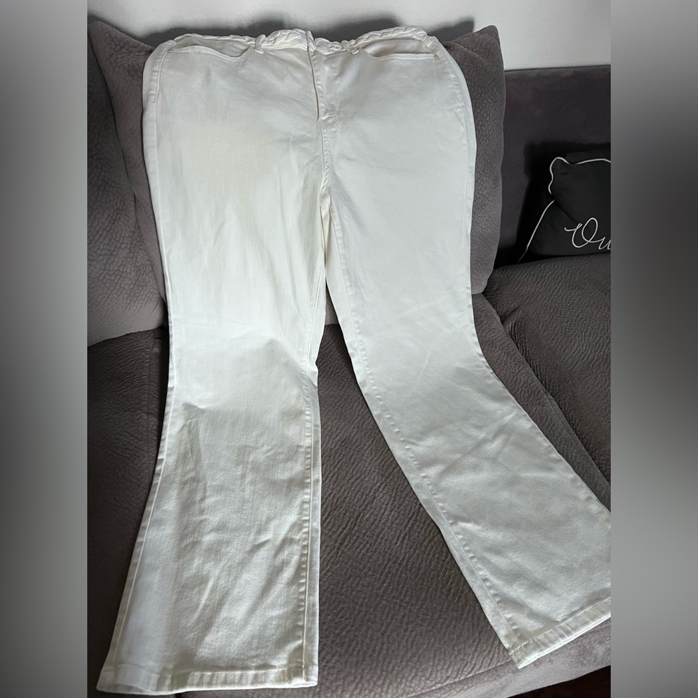 Judy Blue Wide Leg Jeans – Size 20W – Braided Waist Detail – Cream/Off White
